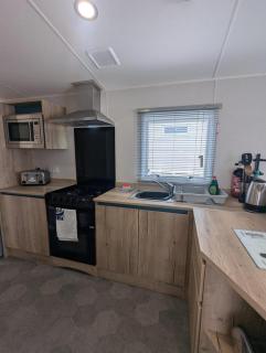 Bright, modern & stylish deluxe caravan located on the very popular Swanage bay view holiday park - Swanage - 7