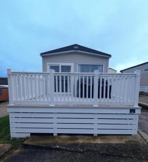 Bright, modern & stylish deluxe caravan located on the very popular Swanage bay view holiday park - Swanage - 0