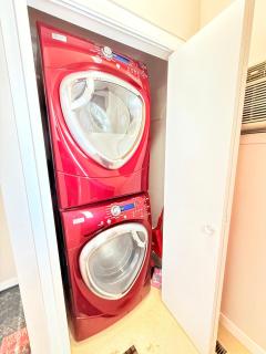 Cozy main floor, 03 Bedrooms, close to Downtown REGINA - 7