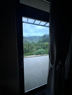 Modern Room with Outdoor Kitchen, Roofdeck Near White Beach - 4