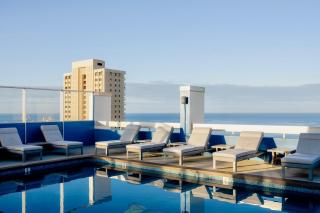 Ocean View 1 BR Corner Unit Steps to Waikiki Beach - Honolulu - 2