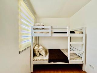 JOELYs Rest and Stay House 1 with WIFI TV NETFLIX and 2 AC rooms - 8