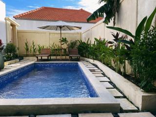 Kubu Guesthouse Canggu - 2
