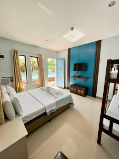 Little Rock Cebu - Mactan - 1
