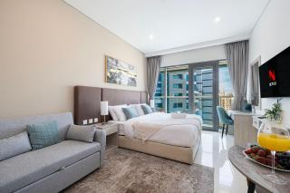 Infinity Pool Studio in Palm Jumeirah on Exclusive West Beach - 1