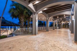 Embassy Suites by Hilton Dorado del Mar Beach Resort - 3