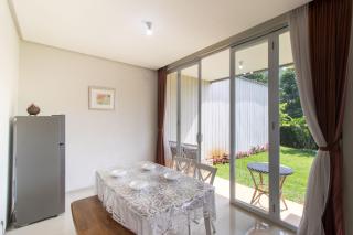 Family Only Compact Villa with City View - De Reiz Rose Garden Syariah 2BR - Ciburial - 8