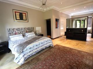 Modern 2 Bedroom Home - 3