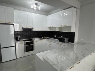 Modern 2-Bedroom Stay in Central Yerevan - Erevan - 8