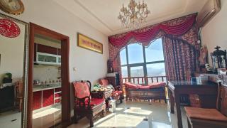 Mommy's home with breadfast and food and more - - 0