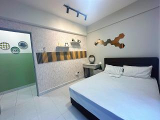 Cheap! 1-6pax Sunway Subang Mall & LRT Convenience - Subang Jaya - 3