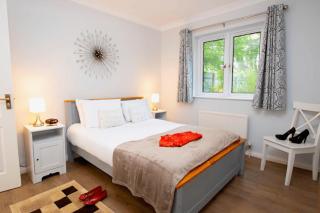 Bracknell Spacious Two Bedroom Apartment - Bracknell - 5