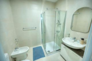 Stylish & large 2 bedroom with internal yard DCUT1-1 - Sliema - 3