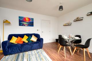 Ideal 2 Bedroom Ground floor Apartment By Jesswood Properties for Contractors & Business, Free Parking and Wifi - Hinckley - 0