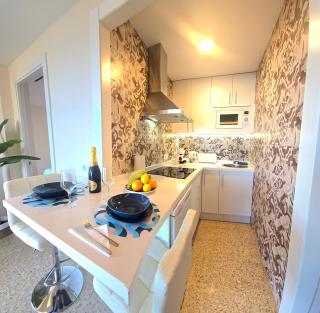 Seaview Retreat Torremolinos City Center, with pool and amazing views BY NAMASTE ELITE - Torremolinos - 2