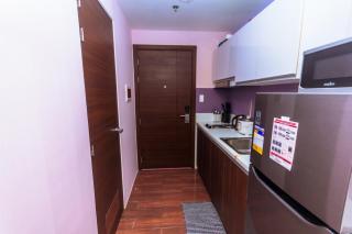 Chic Floating Penthouse Makati Gym Air condo gym swim park 300MB - Manila - 2