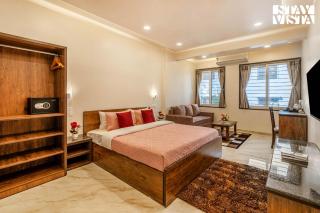 StayVista at Serenity Skies Apartment with Pool - Nashik - 3