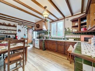Family home with 86-inch TV - Chaumontel - 4