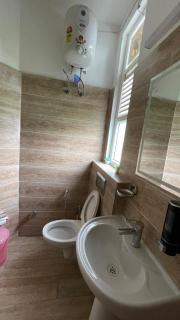 Neelkanth Villa Homestay - 9