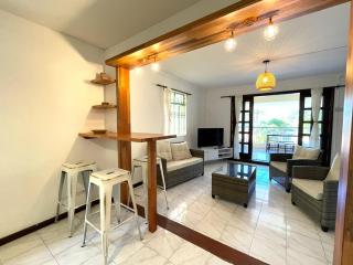 House in the heart of Mont Choisy - 1