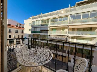 A025-Appartement 2 chambres - carré d'Or-hyper centre Cannes - Cannes - 9