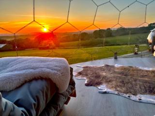 Deerstone Glamping- Pendle Hill dome - Earby - 6