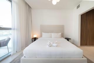 Modern 1BR With Waterfront View - 7