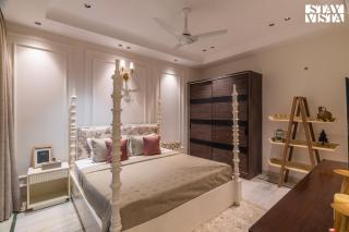 StayVista at Barton Estate with Outdoor Pool - Manesar - 5