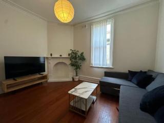Best Price 2 Bedroom House Glebe - Sydney - 0