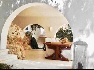 Luxury Ostuni Beachfront Villa with Pool & Private Parking - 5