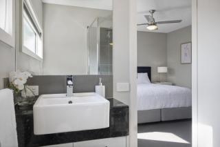 One Mimosa Bnb, 3 bedrooms - Golden Square - 4
