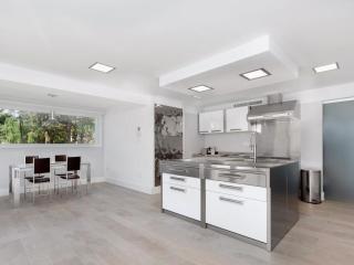 Top Luxury Marbella Villa by Lodgerstrip budget holidays - Marbella - 6