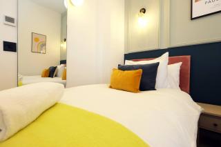 Modern Retreat 2BR, Sleeps 6, Smart TV - Bristol - 1