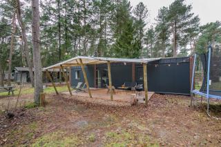 Cozy Chalet w terrace in the Middle of the Forest in Veluwe - 7