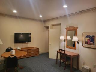 Roosevelt Inn at Roosevelt Blvd, Philadelphia, PA - 8