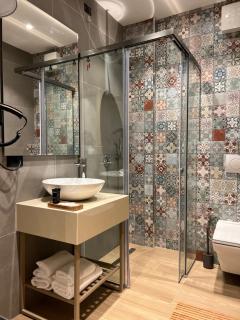 Coastline Luxury Apart Hotel - Golem - 9