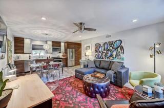 Comfortable and stylish condo near Myers Park - 2