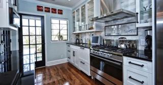 Beautifully Furnished Modern 2BR with Balcony - Charlotte - 1