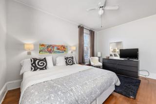 Retro 1BR in Elizabeth with Porch & Eclectic Design - Charlotte - 2
