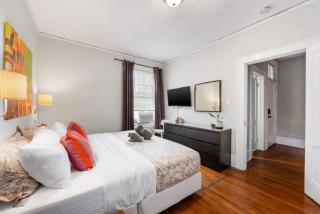 Elegant and Colorful 1BR with Covered Porch - Charlotte - 7