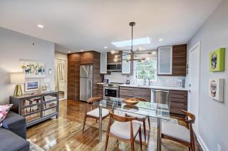 Relax and Recharge in Myers Park - Charlotte - 1
