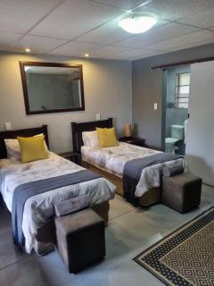 The Venue and Guestrooms ON SITE - Potchefstroom - 1