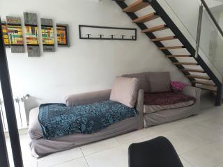 CASA QUINTA SICARDi lp - La Plata - 1