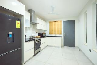 Cozy 2-Bedroom behind West Hills Mall - 8