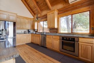 Jumping Juniper Ranch Main House - Sisters - 4