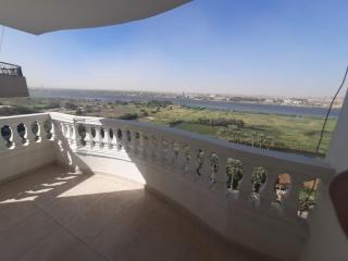 شقه كورنيش النيل حدائق حلوان - 2