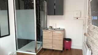 Studio in a Prestigious Neighborhood - 6th Floor with No Elevator- - Paris - 4