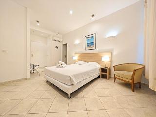 Viva Riviera 11 rue Commandant André - 8