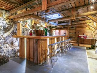 Chalet grand luxe avec piscine, sauna, hammam et bar - Accueille 12 personnes - FR-1-694-319 - Val dʼIsère - 3