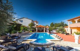 Gorgeous Apartment In Stinjan With Wifi - Štinjan - 4